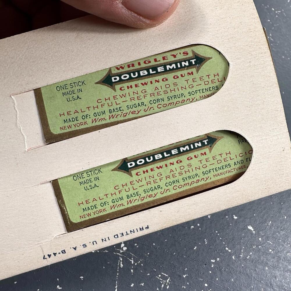 VTG Wrigley's Gum Wilminton-Catalina Airline In Flight Service 2 Spearmint Stick - Picture 5 of 5